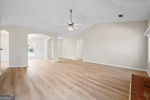 396 E Sycamore Dr, Winder, GA 30680 - Photo 14