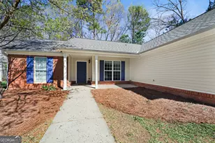 396 E Sycamore Dr, Winder, GA 30680 - Photo 4