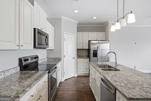 327 Cashes Ct, Lilburn, GA 30047 - Photo 6