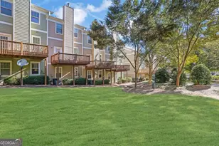 1960 Sterling Oaks Cir NE, Atlanta, GA 30319 - Photo 32