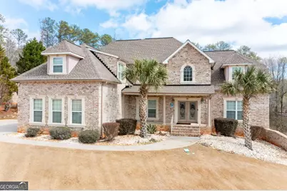 1227 Castle Point Court SW, Conyers, GA 30094 - Photo 4