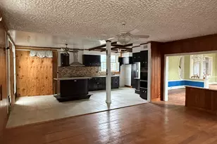 643 E 40th St, Savannah, GA 31401 - Photo 14