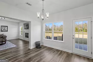 912 Meloney Dr, Hinesville, GA 31313 - Photo 8