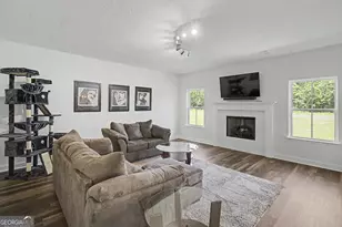 912 Meloney Dr, Hinesville, GA 31313 - Photo 14