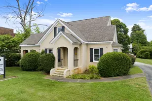 592 N Main St, Cornelia, GA 30531 - Photo 2