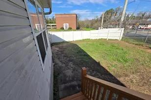 629 Hanson St, Macon, GA 31206 - Photo 4