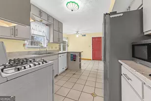 120 Chateau Cir, Fayetteville, GA 30215 - Photo 14