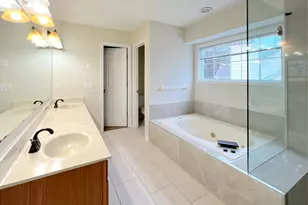1924 Riverlanding Cir, Lawrenceville, GA 30046 - Photo 18
