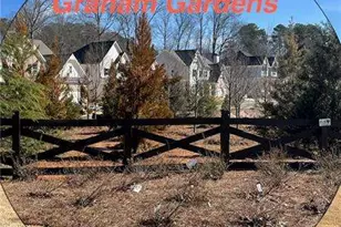 2962 Graham Gardens Ln, Marietta, GA 30062 - Photo 2