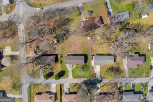 208 Cherry St, Toccoa, GA 30577 - Photo 10