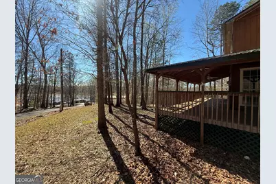 220 De La Taix, Lavonia, GA 30553 - Photo 2