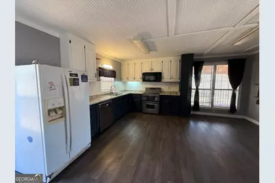 220 De La Taix, Lavonia, GA 30553 - Photo 10