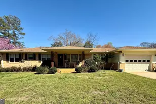 455 Nancy Dr, Hartwell, GA 30643 - Photo 2