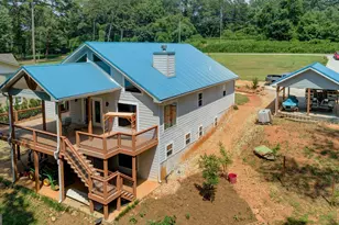 1010 Lakeland Dr, Toccoa, GA 30577 - Photo 1