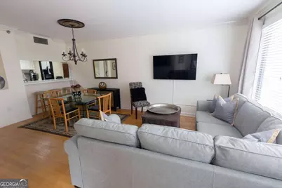 3481 Lakeside Drive NE #605, Atlanta, GA 30326 - Photo 2