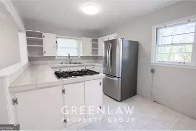 1944 Lyle Avenue, College Park, GA 30337 - Photo 10
