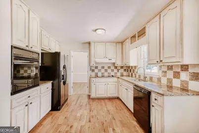 180 Jade Cove Circle, Roswell, GA 30075 - Photo 18