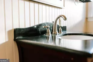 549 Gholston St, Comer, GA 30629 - Photo 16