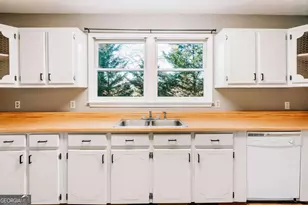 549 Gholston St, Comer, GA 30629 - Photo 28