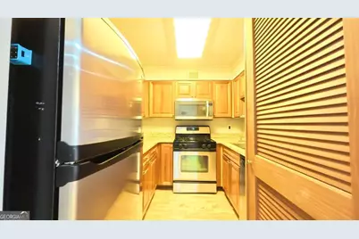 2479 Peachtree Road NE #1306, Atlanta, GA 30305 - Photo 12