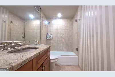 2479 Peachtree Road NE #1306, Atlanta, GA 30305 - Photo 18