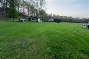 187 Bierce Dr, Young Harris, GA 30582 - Photo 26