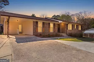 158 Pebble Creek Dr, Toccoa, GA 30577 - Photo 2