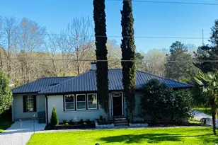 288 Davis Ave, Toccoa, GA 30577 - Photo 2