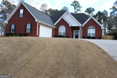 2534 Cedar Way, Loganville, GA 30052 - Photo 2