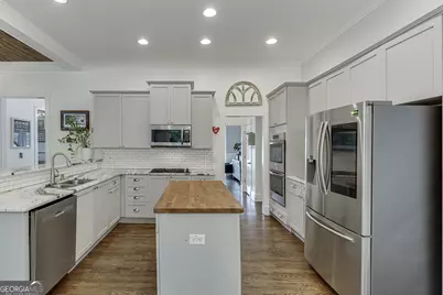 5979 Grand Loop Road, Sugar Hill, GA 30518 - Photo 16