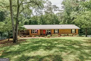 226 Baker St, Statham, GA 30666 - Photo 2