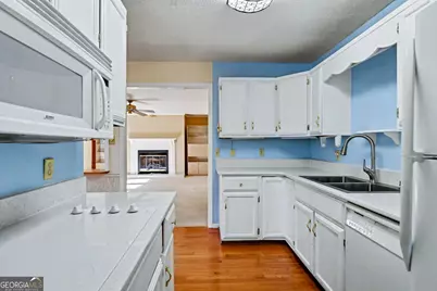 230 Stornoway Drive #UNIT 4, Clayton, GA 30525 - Photo 16