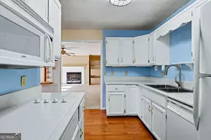 230 Stornoway Dr, Clayton, GA 30525 - Photo 16