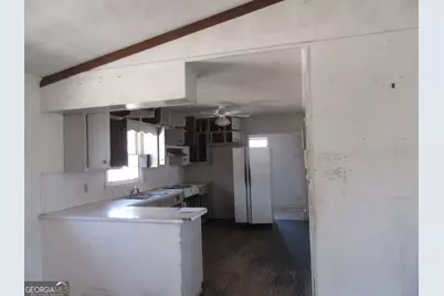 4043 Lithia Way, Lithia Springs, GA 30122 - Photo 4