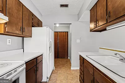 2571 Stratford Lane, Morrow, GA 30260 - Photo 14