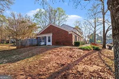 2571 Stratford Lane, Morrow, GA 30260 - Photo 2
