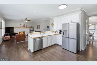 1640 Pinetree Pass Lane SW, Lilburn, GA 30047 - Photo 14