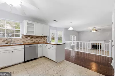 9360 Carnes Crossing Circle, Jonesboro, GA 30236 - Photo 10
