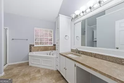 9360 Carnes Crossing Circle, Jonesboro, GA 30236 - Photo 20