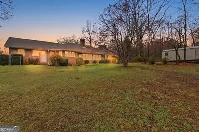 304 Beaver Brook Drive, Toccoa, GA 30577 - Photo 2