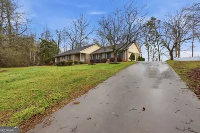 304 Beaver Brook Drive, Toccoa, GA 30577 - Photo 4