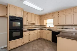 4620 Hadley Pl, Snellville, GA 30039 - Photo 12