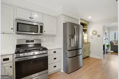 423 Jefferson Circle #423, Atlanta, GA 30328 - Photo 10