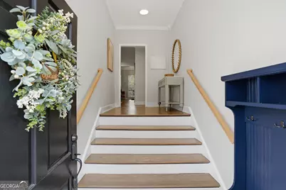 423 Jefferson Circle #423, Atlanta, GA 30328 - Photo 2