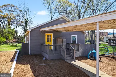 993 Forest Avenue, Forest Park, GA 30297 - Photo 2