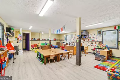 993 Forest Avenue, Forest Park, GA 30297 - Photo 6