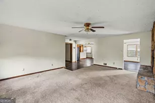 512 Terry Dr, Griffin, GA 30223 - Photo 4