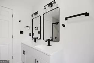 1023 James Cross Ave, Albany, GA 31721 - Photo 16