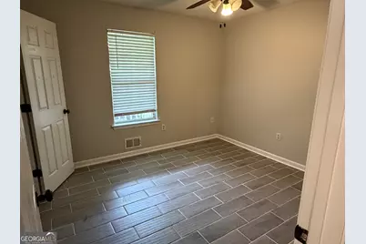 130 Lakefront Drive, Covington, GA 30016 - Photo 8