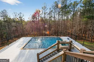 615 Forest Pointe Dr, Forsyth, GA 31029 - Photo 2
